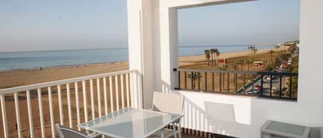 In-room safe, desk, laptop workspace, blackout curtains