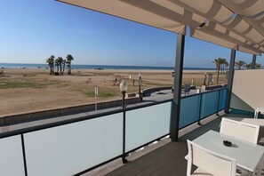 Coffres-forts dans les chambres, bureau