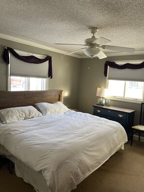3 bedrooms, travel crib, WiFi, bed sheets