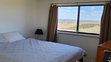 3 chambres, fer et planche Ă repasser, Wi-Fi gratuit, draps fournis