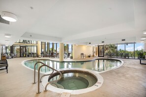 Piscine extérieure, piscine chauffée