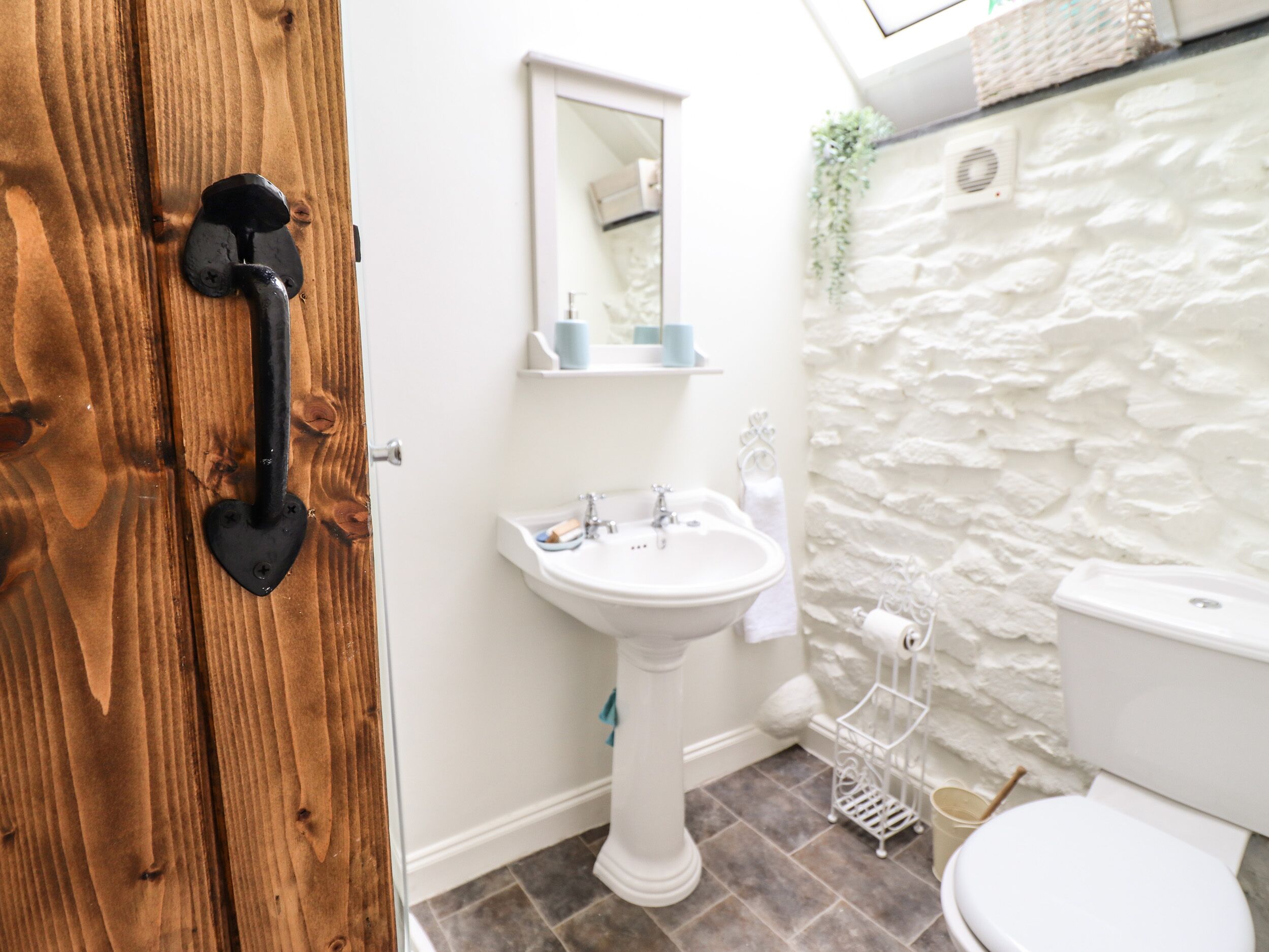 Cottage | Bathroom | Shower