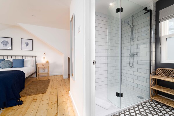 Badewanne, Haartrockner