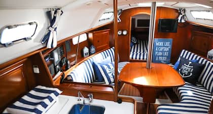 Douro Captain - Accommodation on an elegant sailboat