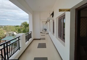 Chambre Standard (AC) | Vue depuis le balcon