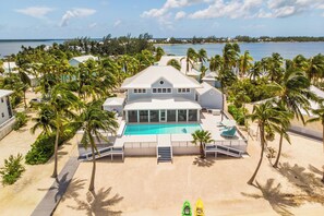 Exterior - Skai Blue: Beach Villa w/ Pool, Free Kayaks, and Dock on Bio Bay. (Cayman Kai)
