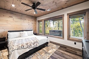 3 多间卧室、免费 WiFi、床单