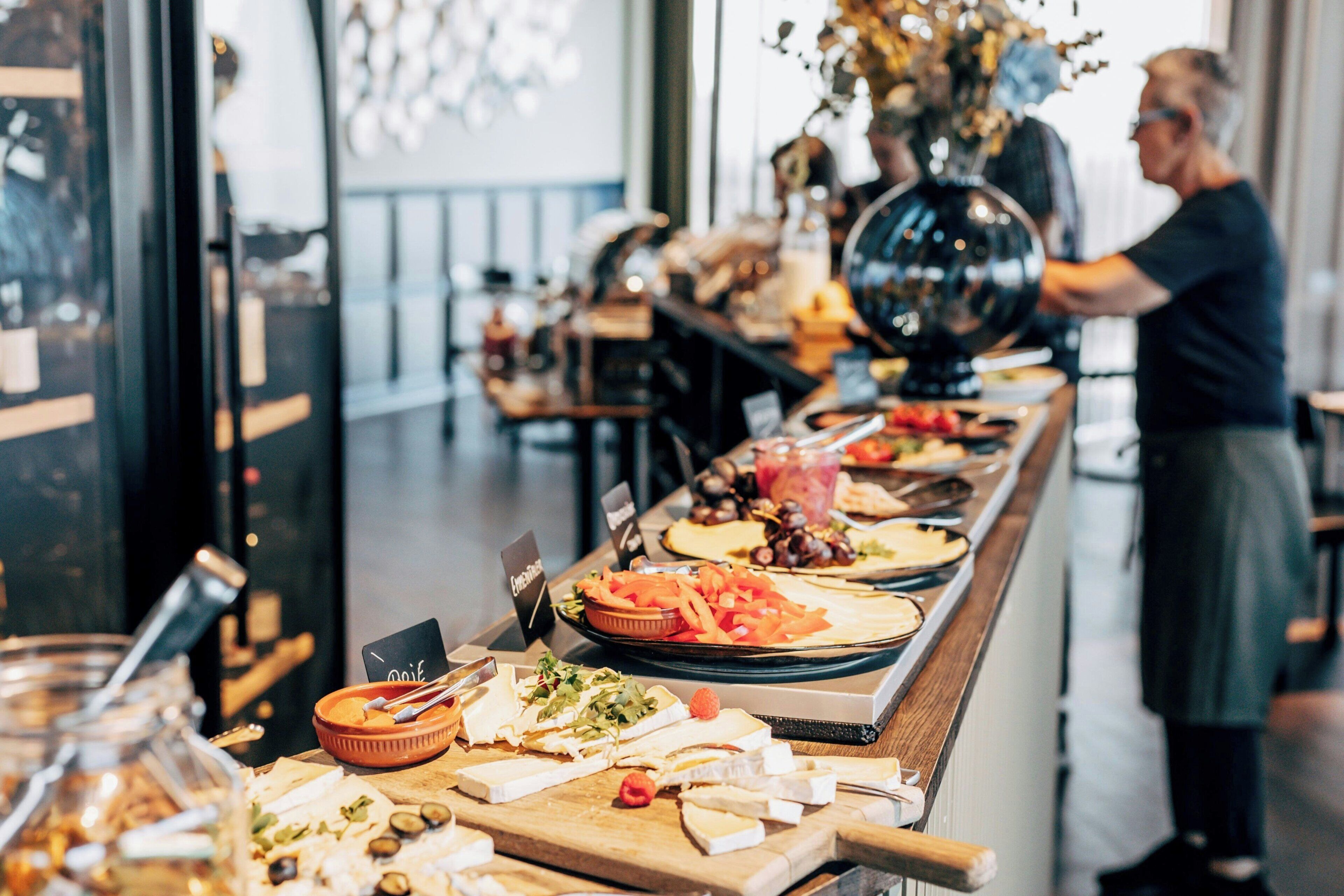 Daily buffet breakfast for a fee