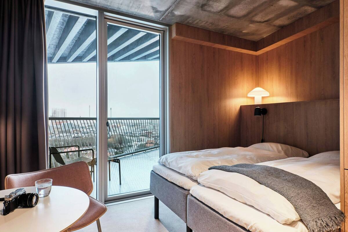 Studio Confort, 1 grand lit, balcon