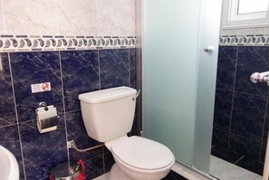 Villa | Bathroom