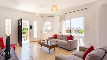Villa | 3 bedrooms, WiFi