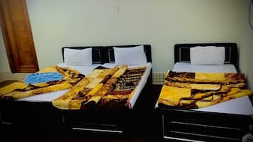 Deluxe Triple Room | Free WiFi, bed sheets
