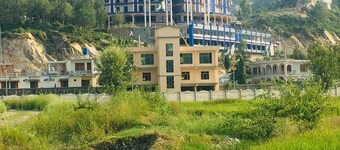 Muree Continental Hotel