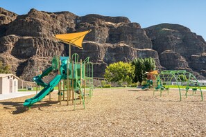 Children's area - Luxury @ Crescent Bar! Pool & Free Golf! (Quincy)