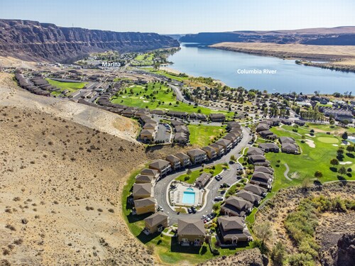 Luxury @ Crescent Bar! Pool & Free Golf!