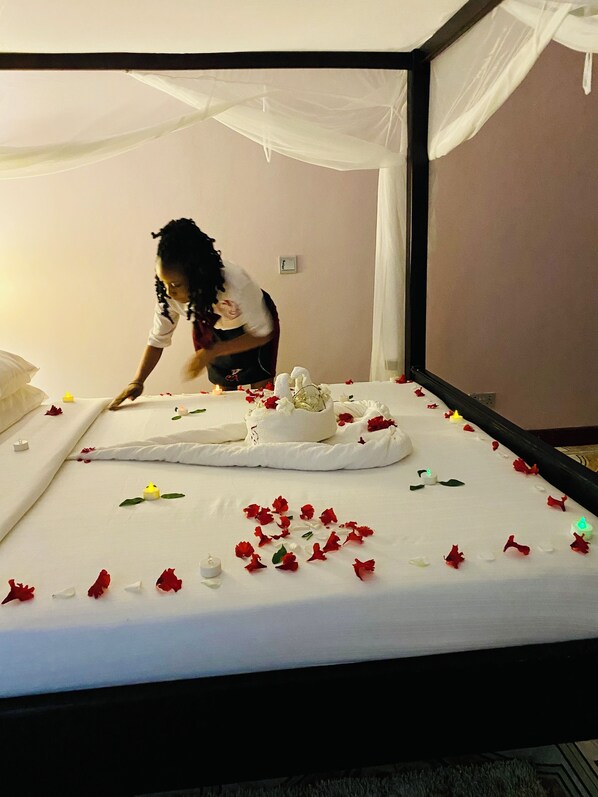 Basic Room | Individually furnished, desk, laptop workspace, blackout drapes - CRYSTAL APARTMENT HOTEL AND LODGES (Entebbe)