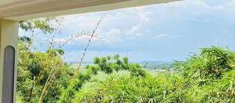 CRYSTAL APARTMENT HOTEL AND LODGES