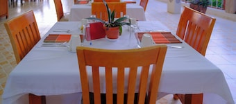CRYSTAL APARTMENT HOTEL AND LODGES