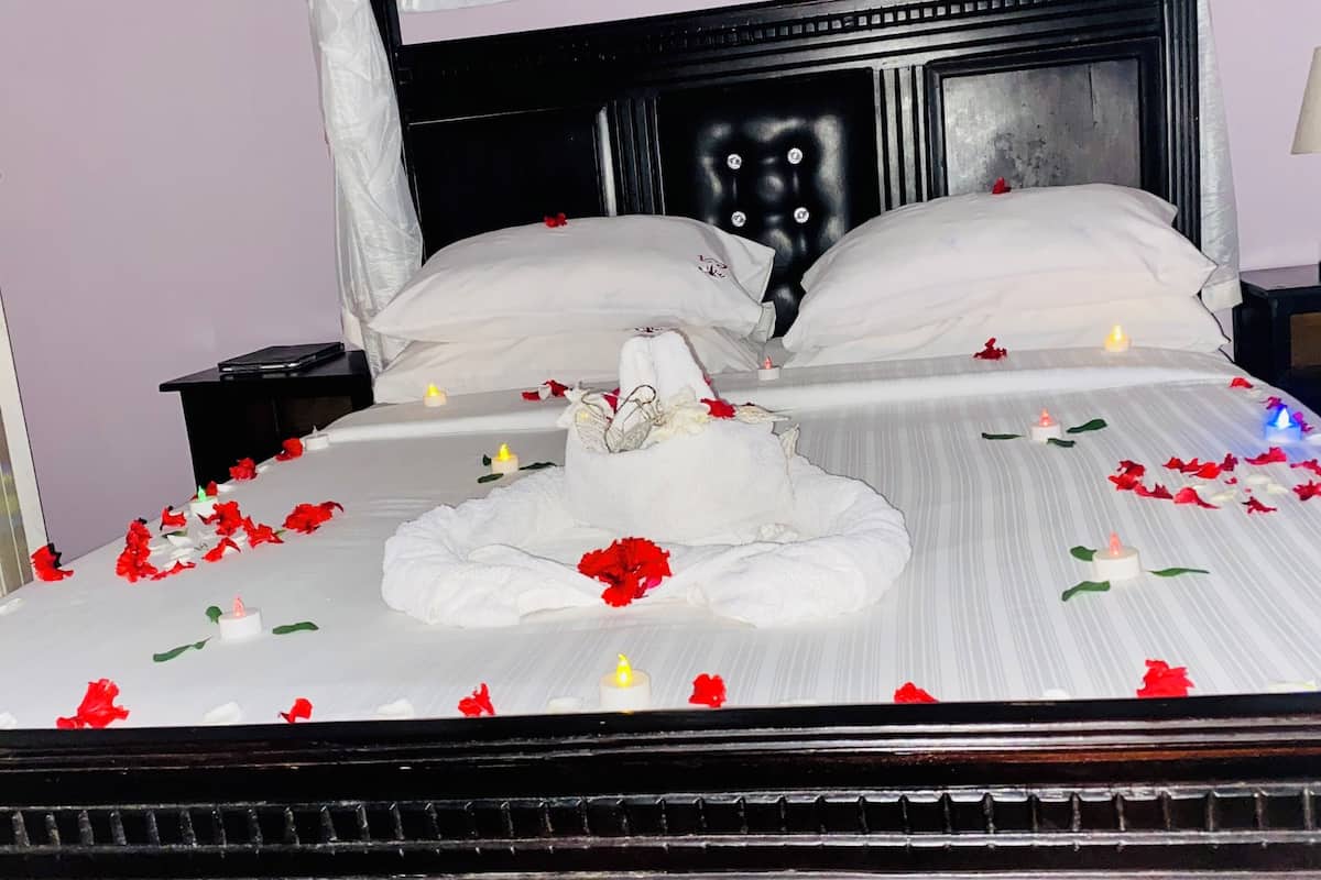 Individueel gemeubileerd, een bureau, een laptopwerkplek