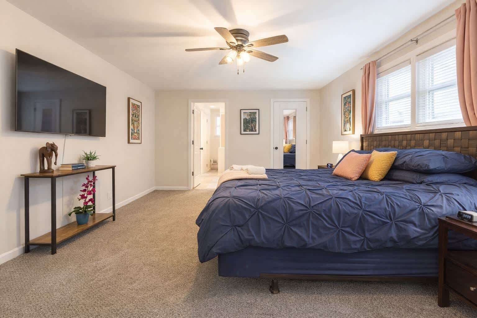 3 bedrooms, iron/ironing board, travel crib, free WiFi