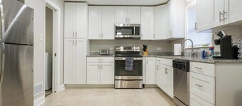 *The Comfy King Ranch*King Bed Suite*Fast Wi-Fi