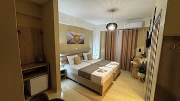 Chambre économique, 1 lit double ou 2 lits jumeaux | Literie fournie