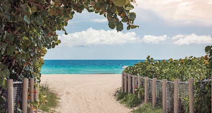 Hollywood Beach Getaway – Walk to Broadwalk, Dining & Nightlife in 7 Minute Walk