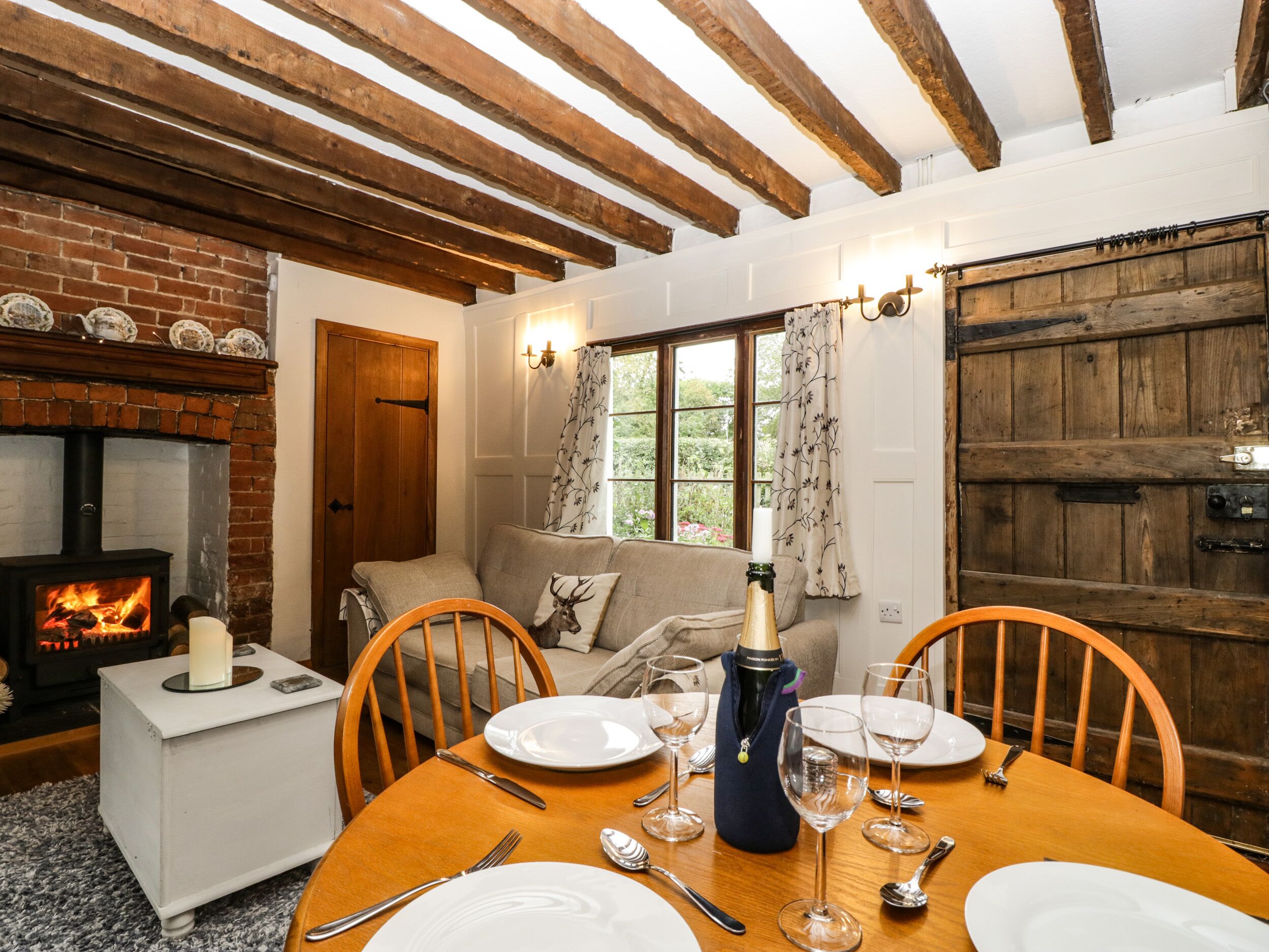 Cottage | Interior