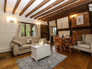 Cottage | Interior