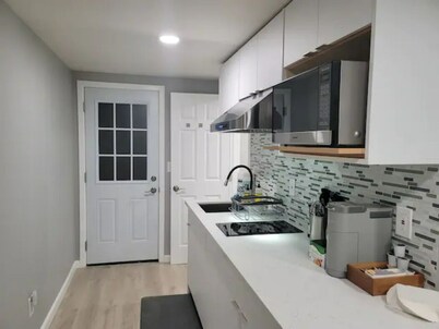 A Lovely Modern Retreat for Your Perfect Stay