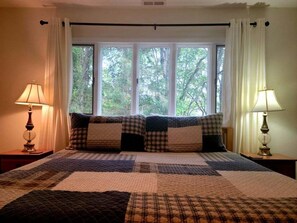 3 bedrooms, iron/ironing board, Internet, bed sheets
