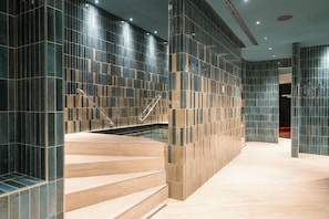 Behandlungsräume für Paare, Sauna, Whirlpool, Dampfbad