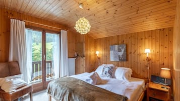 Chalet (3 Bedrooms) | 3 bedrooms, bed sheets