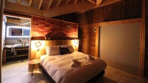 Room - Chalet L'Ecrin, luxury in Font-Romeu (Font-Romeu-Odeillo-Via)