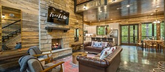 Shuffleboard | Firepit | Hot Tub | Sleeps 14