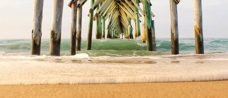 Plage, chaises longues, serviettes de plage