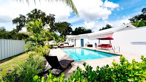 Piscine extérieure, piscine chauffée