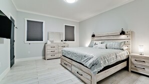 4 bedrooms, desk, iron/ironing board, free WiFi