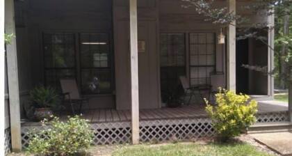 Percy Quinn Vacation Rental B