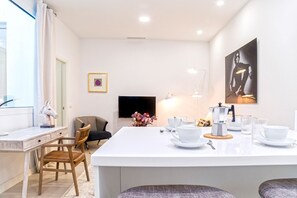 Dining - Stunning one-bedroom apartment in the Heart of Seville. Feria III (Sevilla)