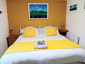 2 bedrooms, iron/ironing board, travel crib, free WiFi - The Barn,  rural St Ives, dog friendly, ground floor (cornwall)