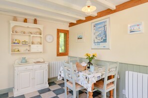 Dining - The Barn,  rural St Ives, dog friendly, ground floor (cornwall)