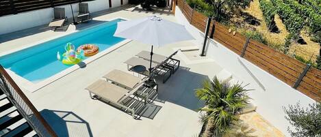 Hus | Basseng | Utendørsbasseng