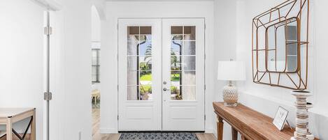 المنشأة من الداخل