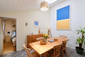 Dining - A charming and spacious cottage in rural St Ives (Cornwall)