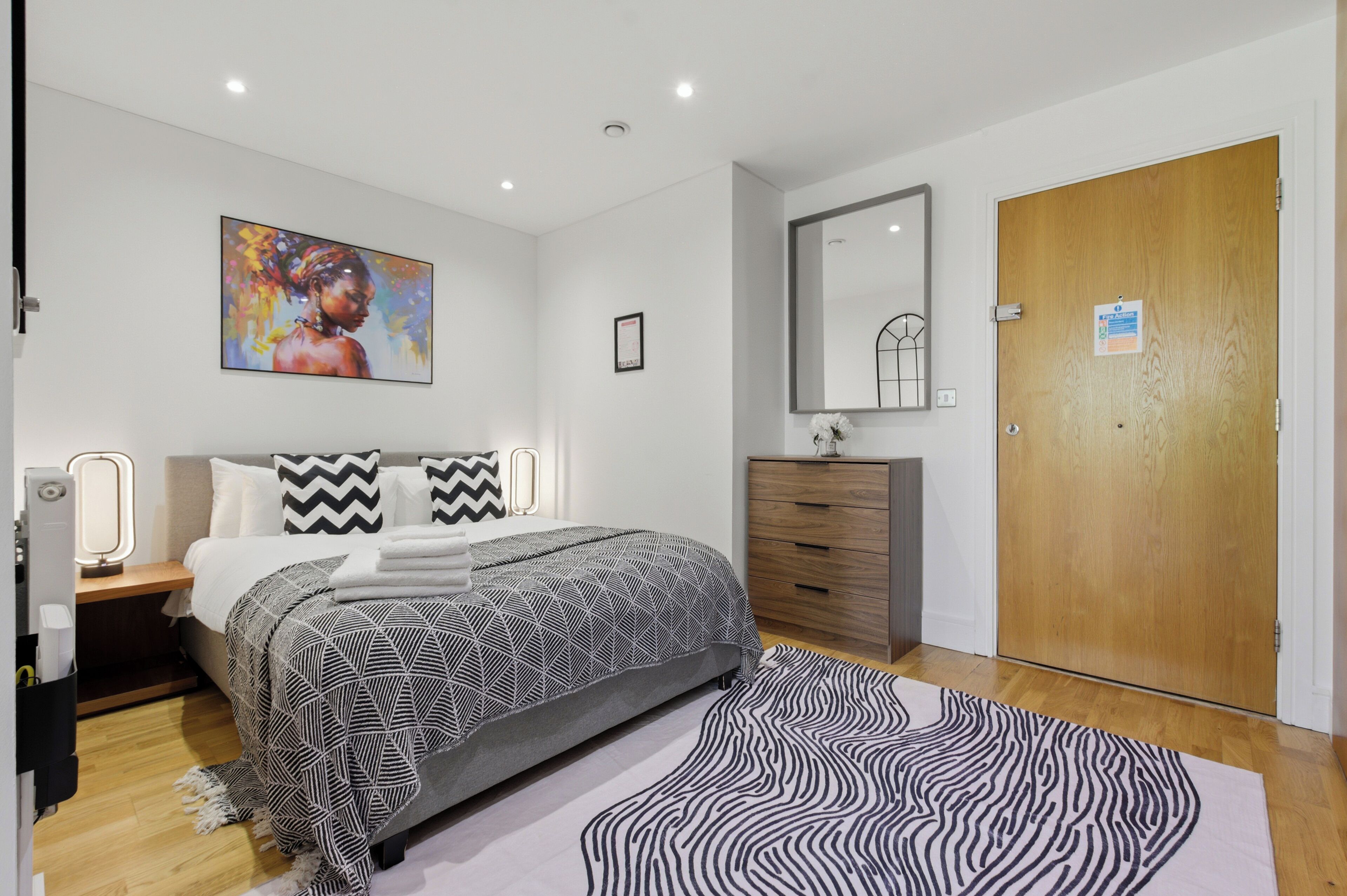 Exclusive Studio, 1 Double Bed, Non Smoking, Kitchenette | In-room safe, iron/ironing board, free WiFi, bed sheets