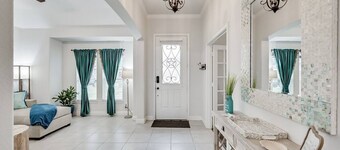 ★Private Modern Pool Home ★ Backyard Vibes + More!