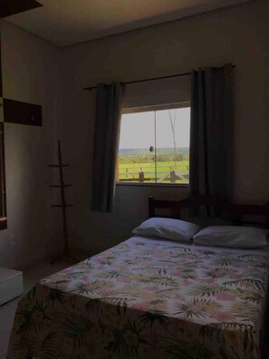 3 habitaciones, tabla de planchar con plancha y wifi 