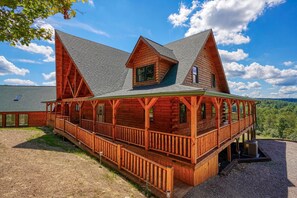 Exterior - Hocking Hills Laikyns Lodge with Indoor pool- Great View! (Logan)
