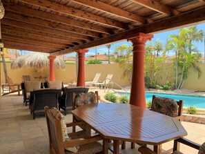 Outdoor dining - Paradise Found @ Tierra Del Sol Golf Course - Private Pool (Noord)